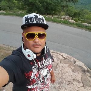 Meet your Posher, Javier